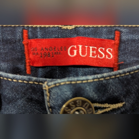 Guess Jeans for Women - Picture 2 of 5
